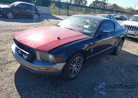 2007 Ford Mustang V6 Deluxe/V6 Premium z USA, uszkodzony, nr VIN 1ZVFT80N675275698